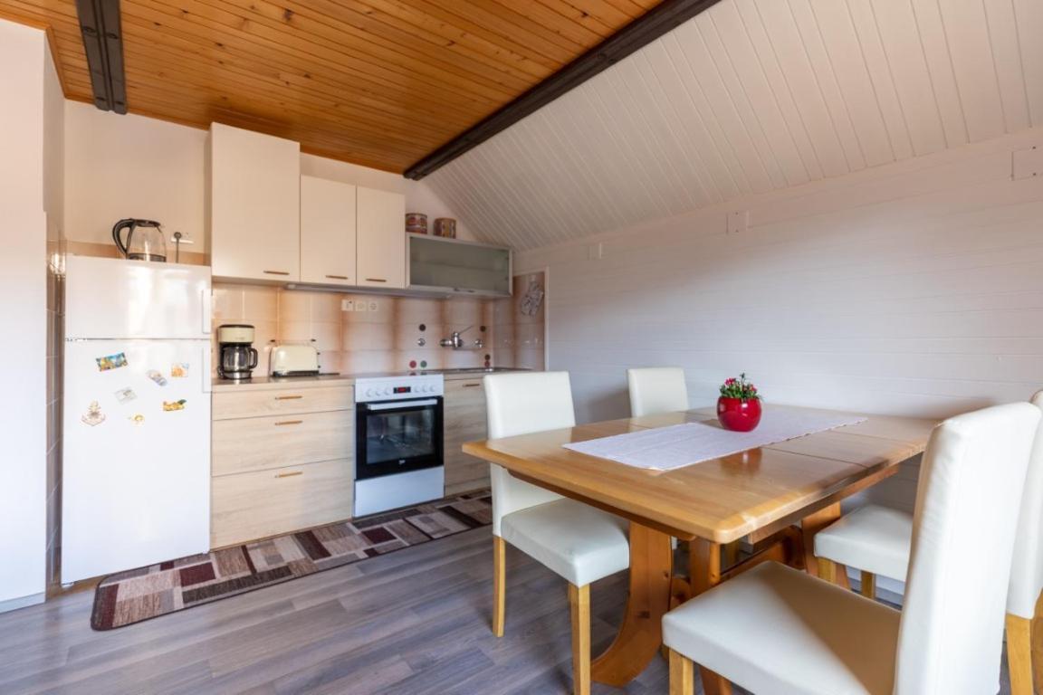 Apartment And Room Mateja Kovacic Bohinj Exterior foto